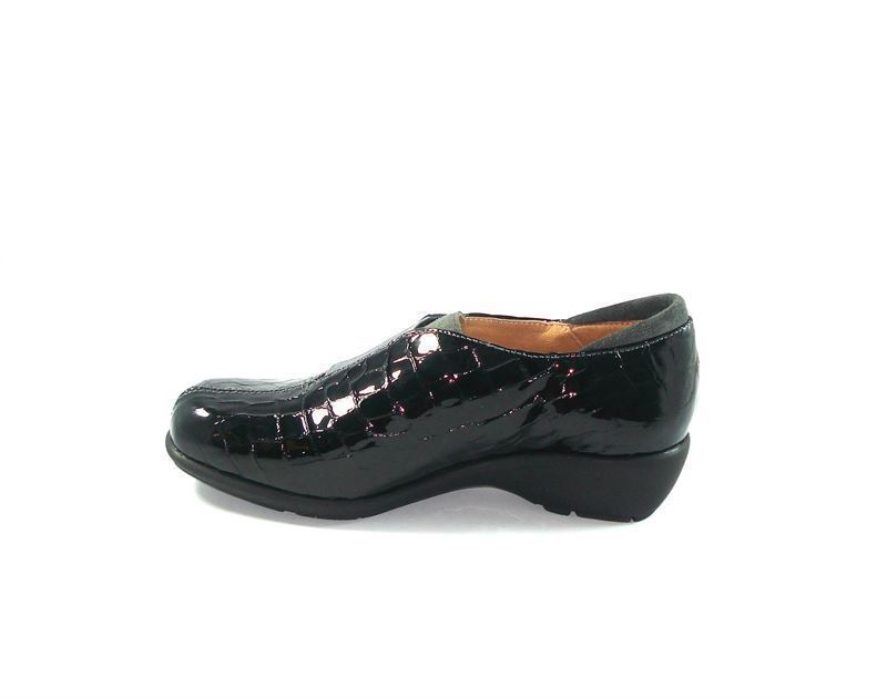 Zapato cuña negro charol, Comfort ZAPATO MOCASIN